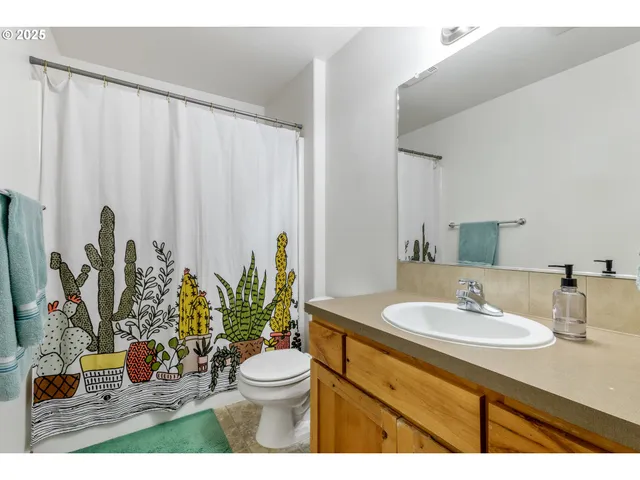 $405,000 | 492 Donna Drive, Newberg, OR 97132