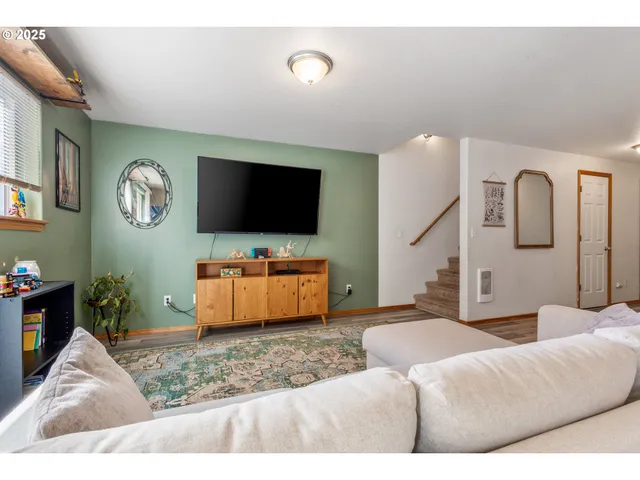 $405,000 | 492 Donna Drive, Newberg, OR 97132