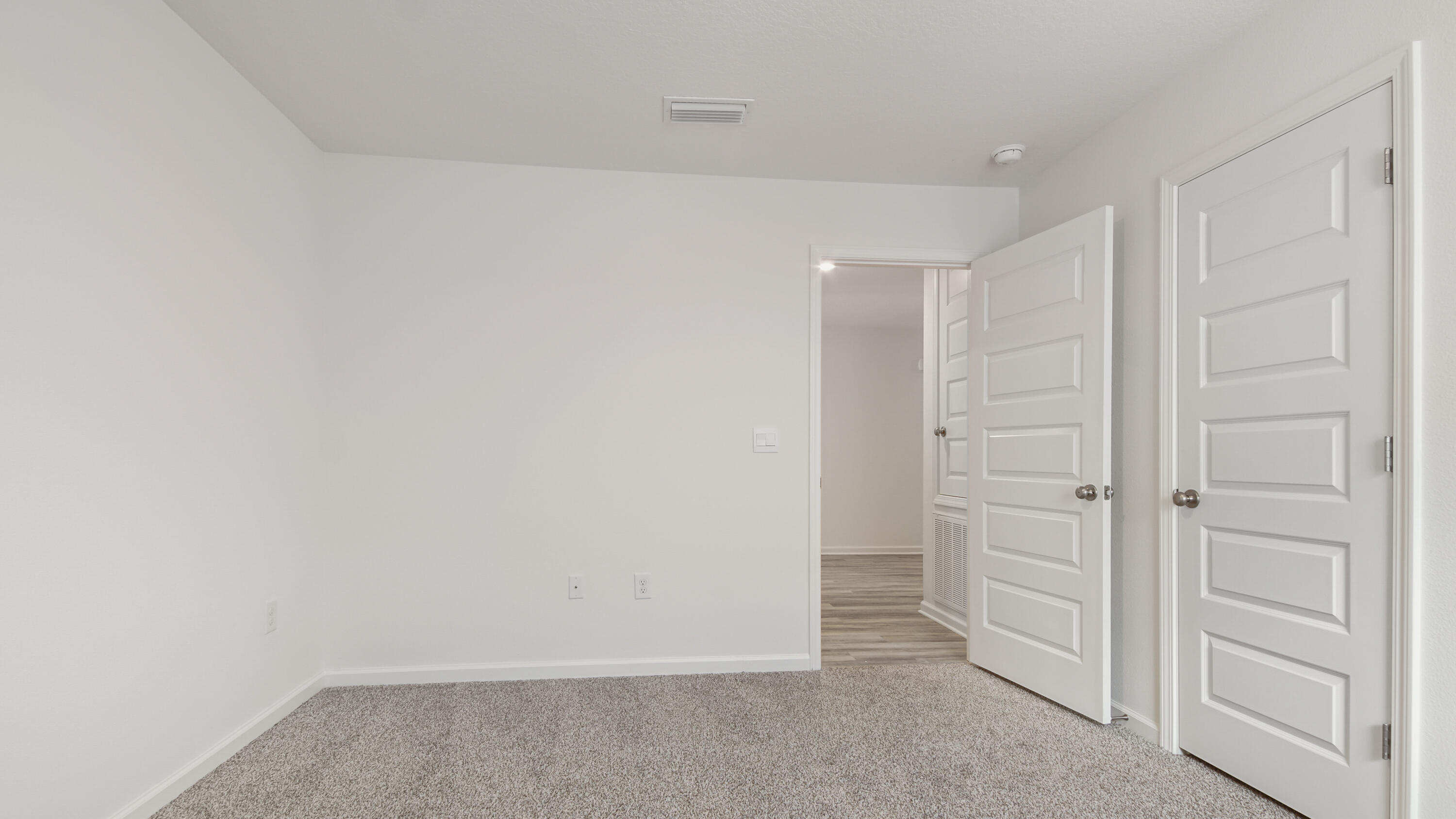 175 Eunola Lane Freeport, FL 32439 - Photo 13 of 33 DSC05915..