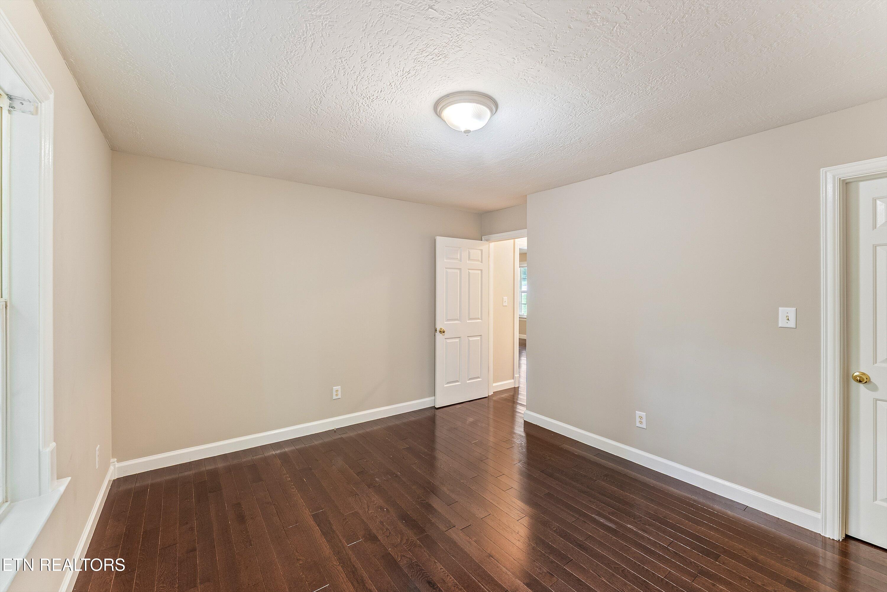 6133 Weems Road Knoxville, TN 37918 - Photo 29 of 34 29-2nd Bed A3