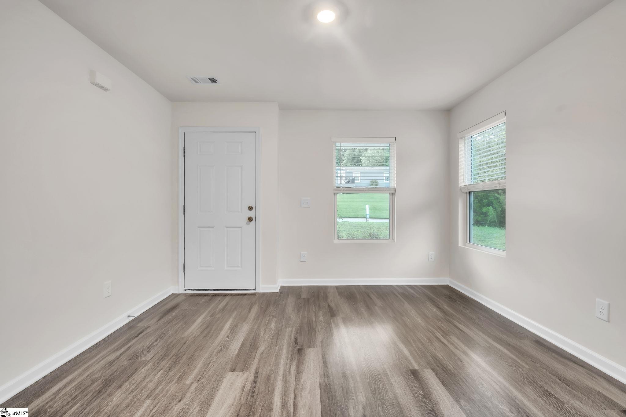 2 Anchor Road Greenville, SC 29617 - Photo 5 of 32