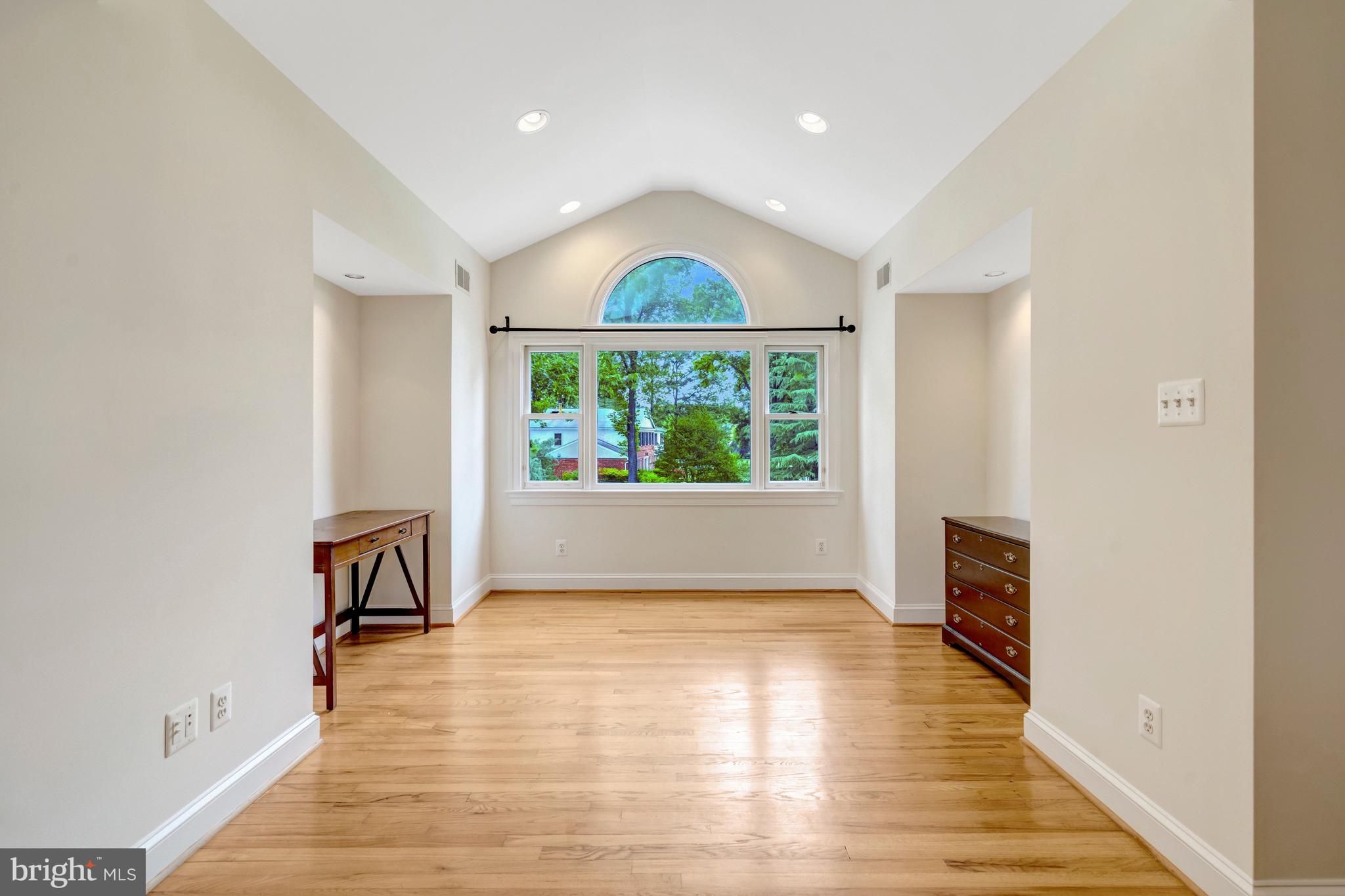 1301 Stone Meadow Way Vienna, VA 22182 - Photo 26 of 48