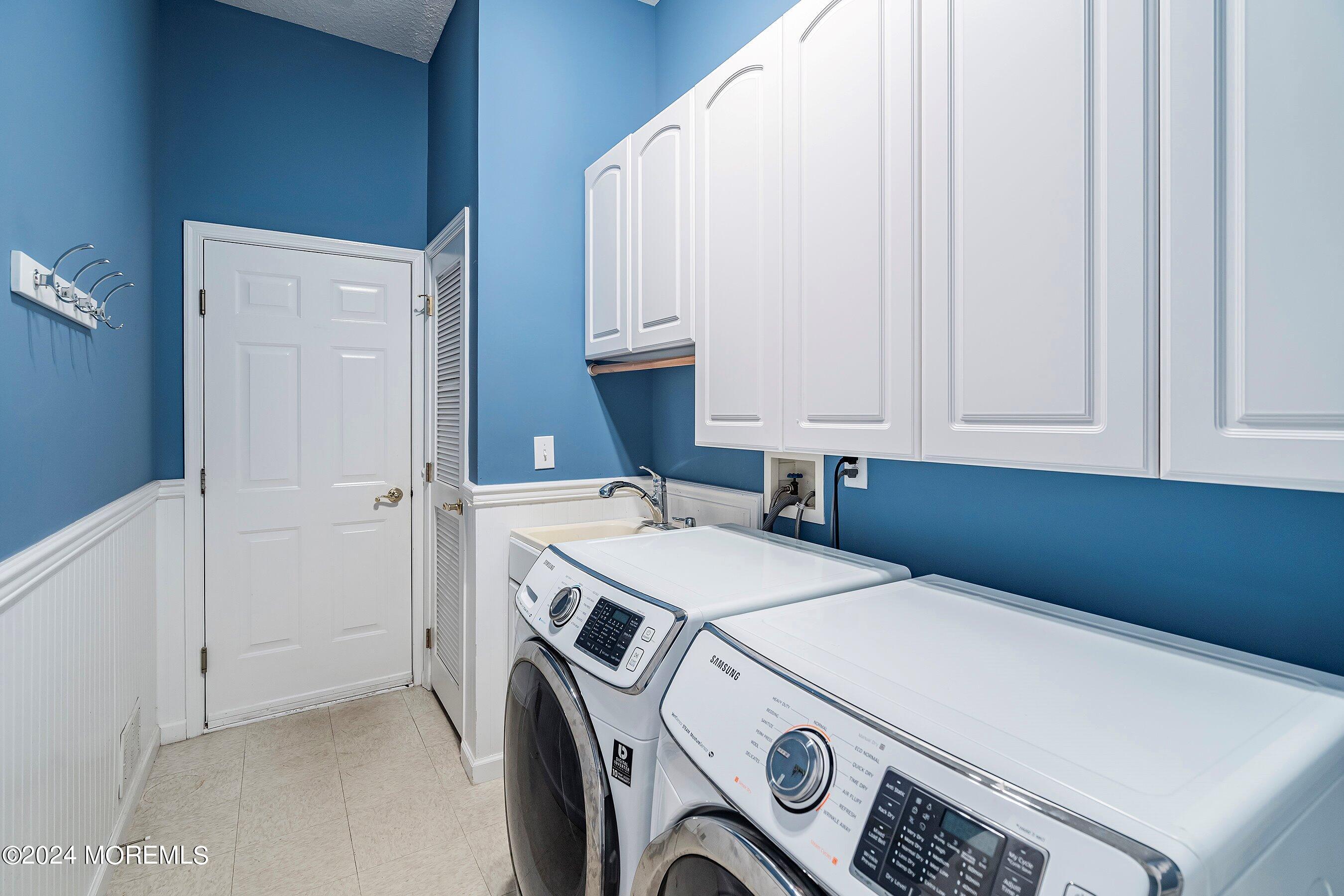 2550 Morningstar Road Manasquan, NJ 08736 - Photo 23 of 60 23-Laundry