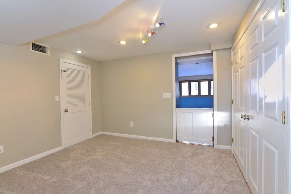 19 Haverstock Road Franklin, MA 02038 - Photo 18 of 37 Gallery Image 18