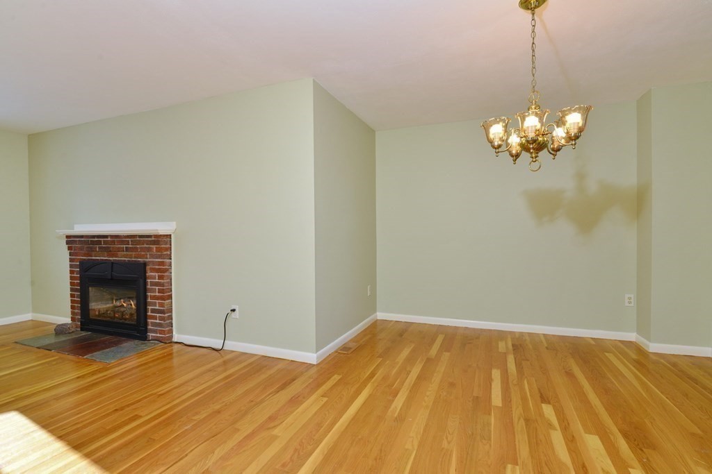 19 Haverstock Road Franklin, MA 02038 - Photo 6 of 37 Gallery Image 6