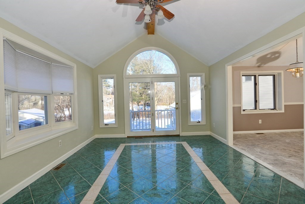 19 Haverstock Road Franklin, MA 02038 - Photo 9 of 37 Gallery Image 9