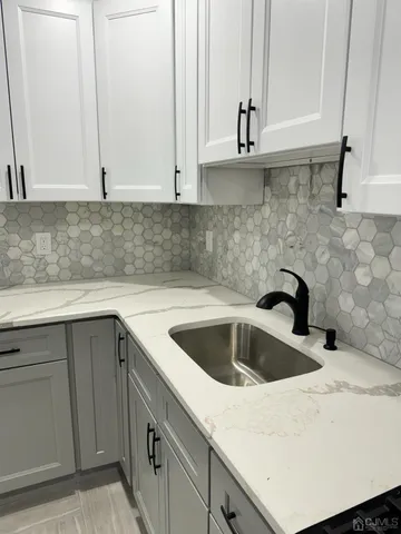 $2,400 | 43 Frederick Terrace, Unit 2, Irvington, NJ 07111