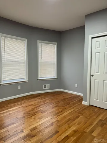 $2,400 | 43 Frederick Terrace, Unit 2, Irvington, NJ 07111