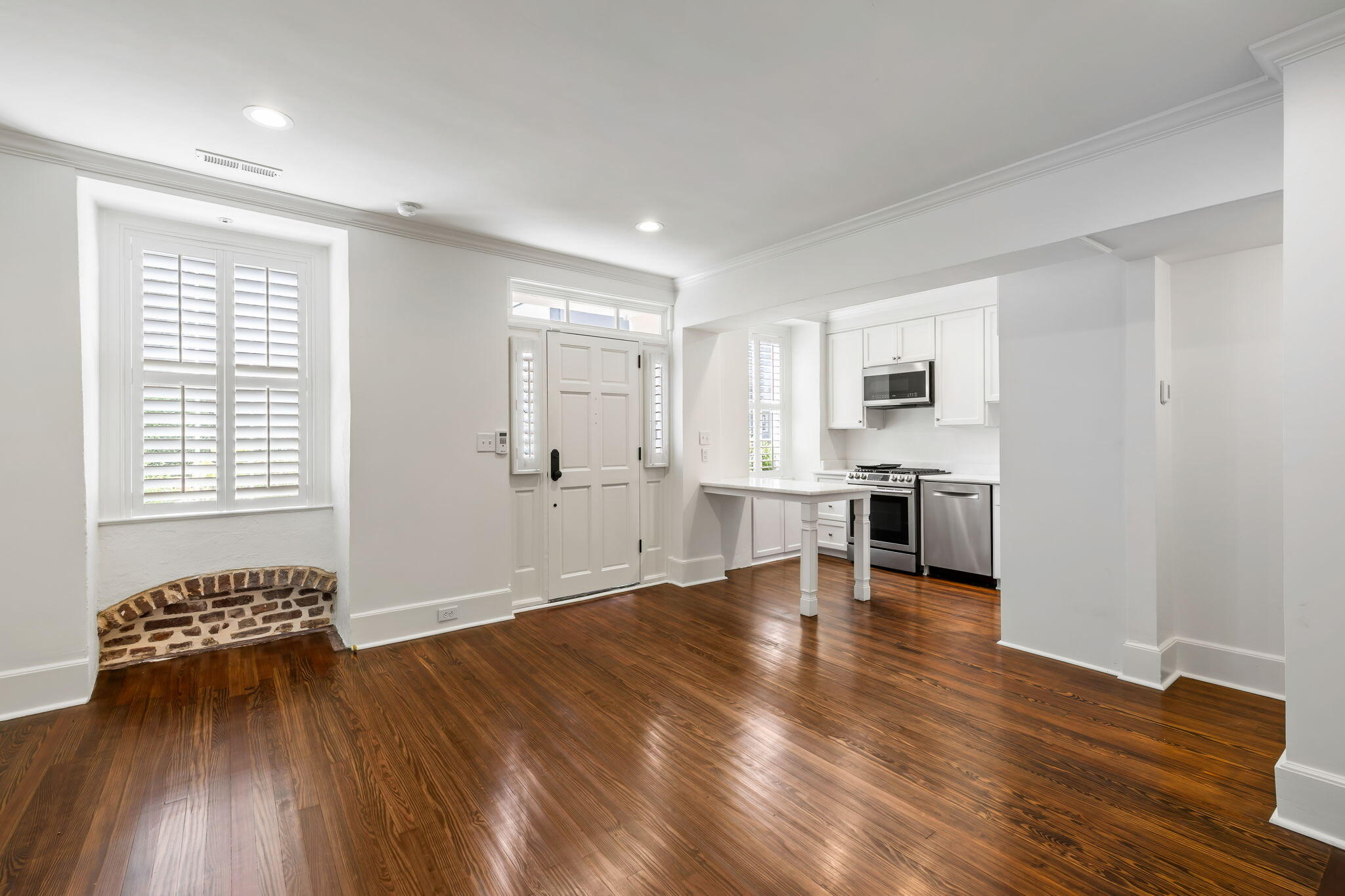 8 Elliott Street Charleston, SC 29401 - Photo 16 of 19 17-web-or-mls-8 Elliott St CoastalRE-15