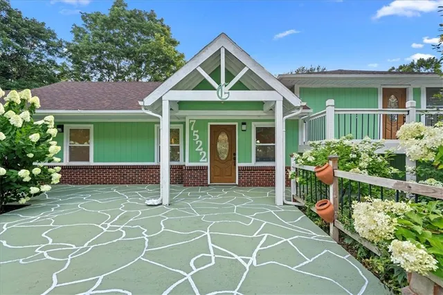 $645,000 | 7522 Mackey Street, Overland Park, KS 66204