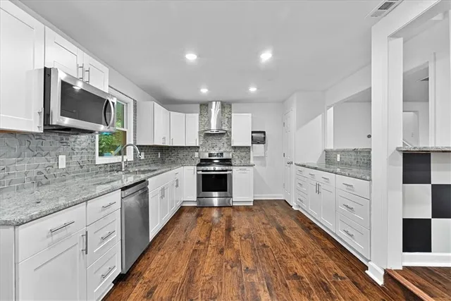 $645,000 | 7522 Mackey Street, Overland Park, KS 66204