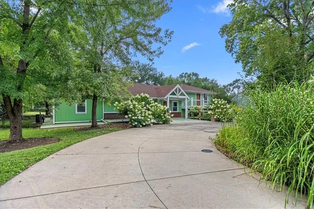 $645,000 | 7522 Mackey Street, Overland Park, KS 66204