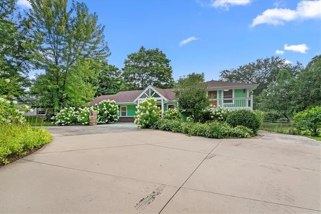 $645,000 | 7522 Mackey Street, Overland Park, KS 66204