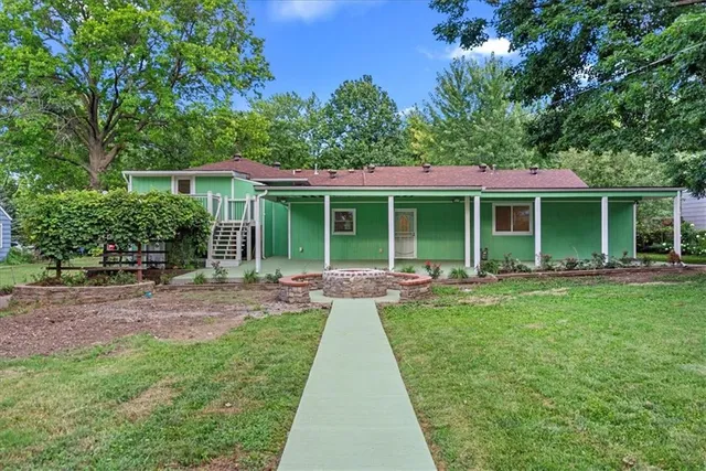 $645,000 | 7522 Mackey Street, Overland Park, KS 66204