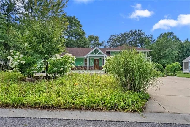 $645,000 | 7522 Mackey Street, Overland Park, KS 66204