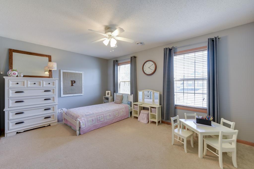 6711 Folkestone Road Apple Valley, MN 55124 - Photo 12 of 20 Gallery Image 12