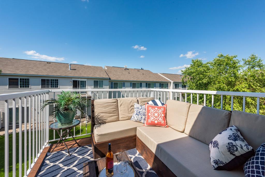 6711 Folkestone Road Apple Valley, MN 55124 - Photo 18 of 20 Gallery Image 18