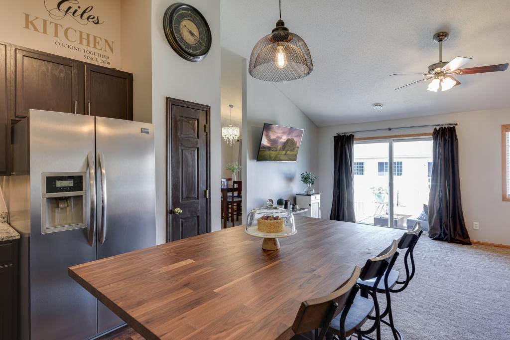 6711 Folkestone Road Apple Valley, MN 55124 - Photo 3 of 20 Gallery Image 3