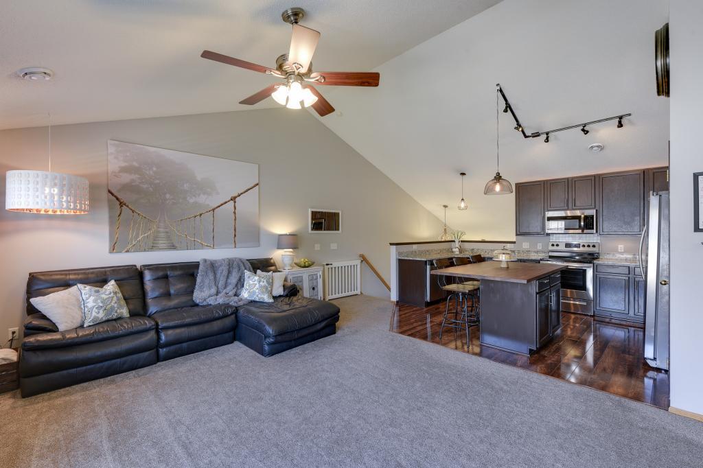 6711 Folkestone Road Apple Valley, MN 55124 - Photo 5 of 20 Gallery Image 5