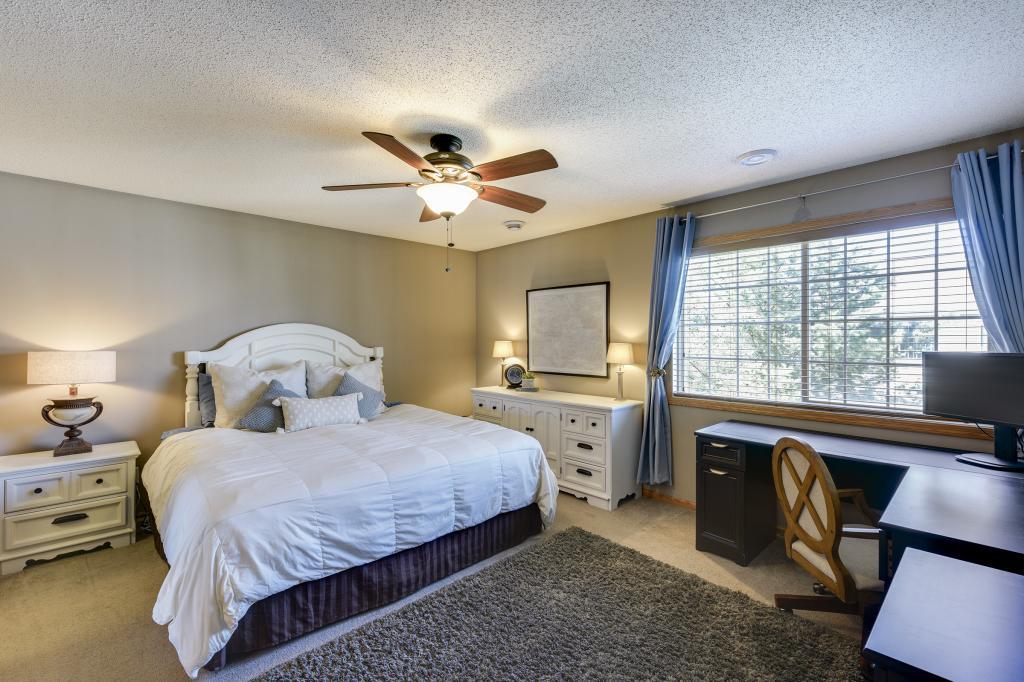 6711 Folkestone Road Apple Valley, MN 55124 - Photo 10 of 20 Gallery Image 10