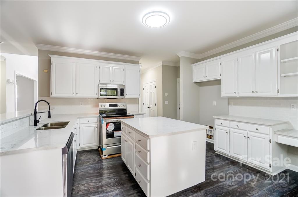 1927 Copperplate Road Charlotte, NC 28262 - Photo 11 of 47