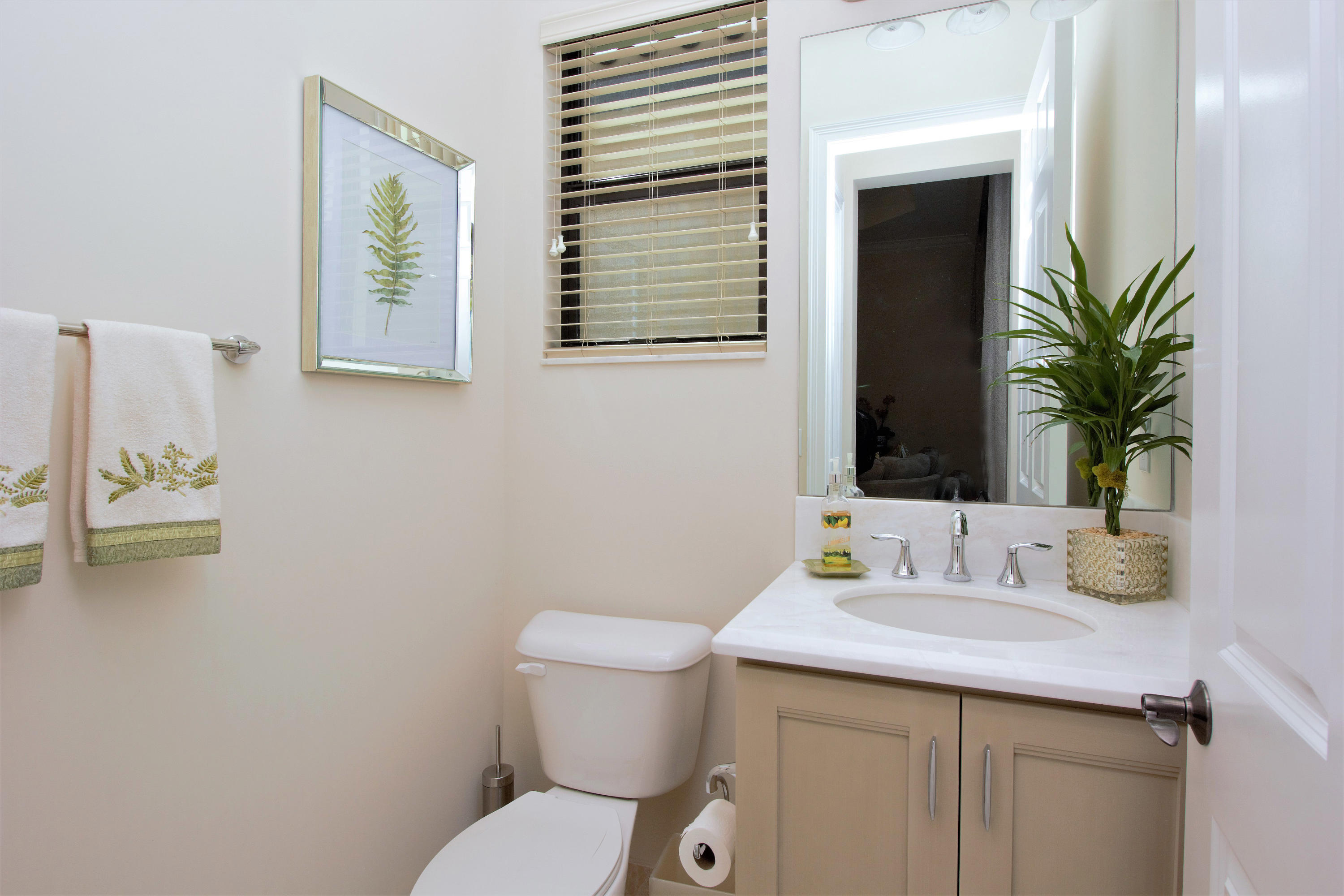 16831 Pavilion Way Delray Beach, FL 33446 - Photo 15 of 65 Half bath