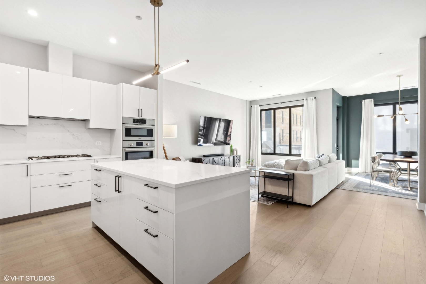 313 South Racine Avenue, Unit 3D Chicago, IL 60607 - Photo 16 of 42