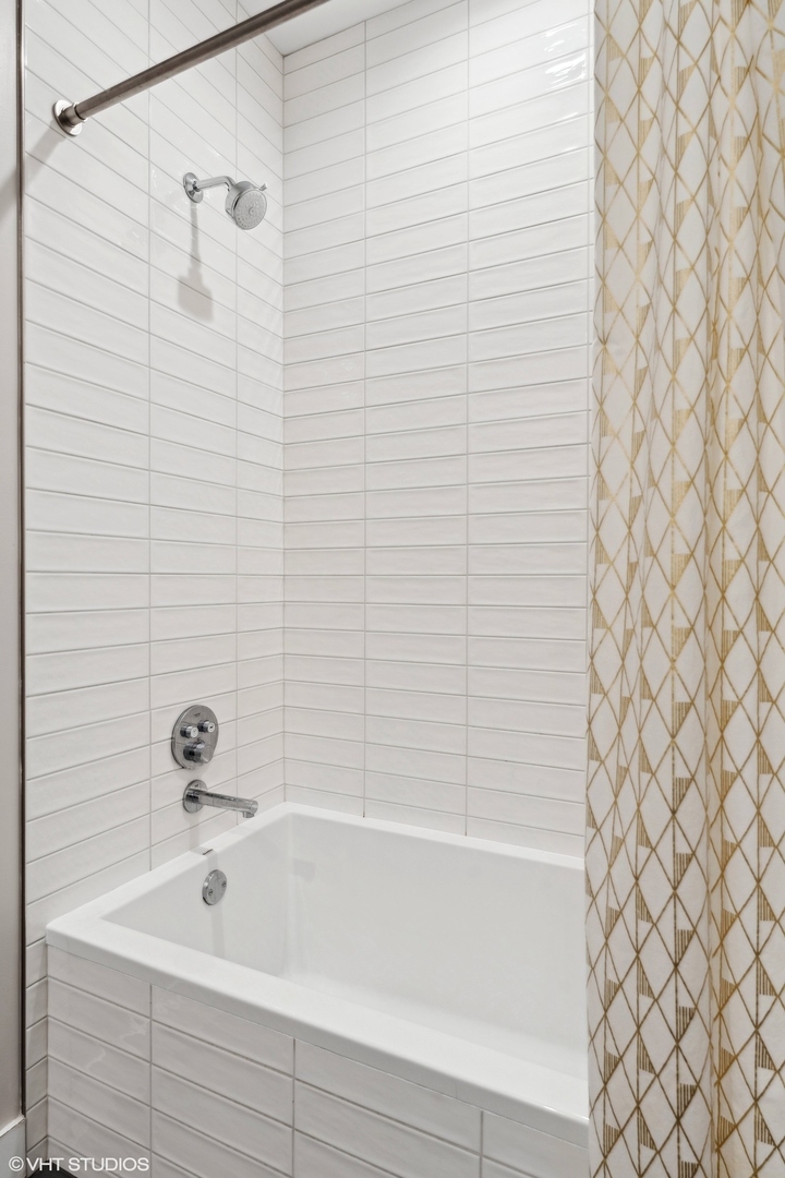 313 South Racine Avenue, Unit 3D Chicago, IL 60607 - Photo 36 of 42