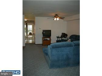 1602 Walnut Ridge Drive Pottstown, PA 19464 - Photo 4 of 12 Living Room