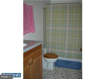 1602 Walnut Ridge Drive Pottstown, PA 19464 - Photo 10 of 12 Bathroom
