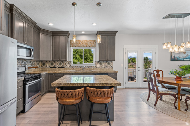 4693 Silver Ridge Road Eagle Mountain, UT 84005 - Photo 5 of 43