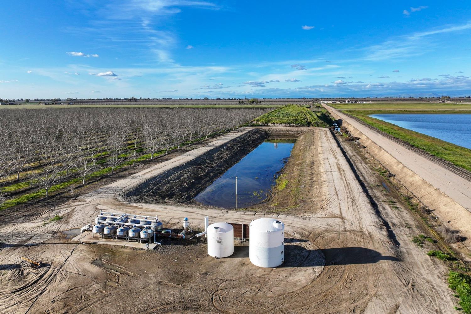 3012 North Oakmore Road Tulare, CA 93274 - Photo 10 of 12 a view of outdoor space with lake view