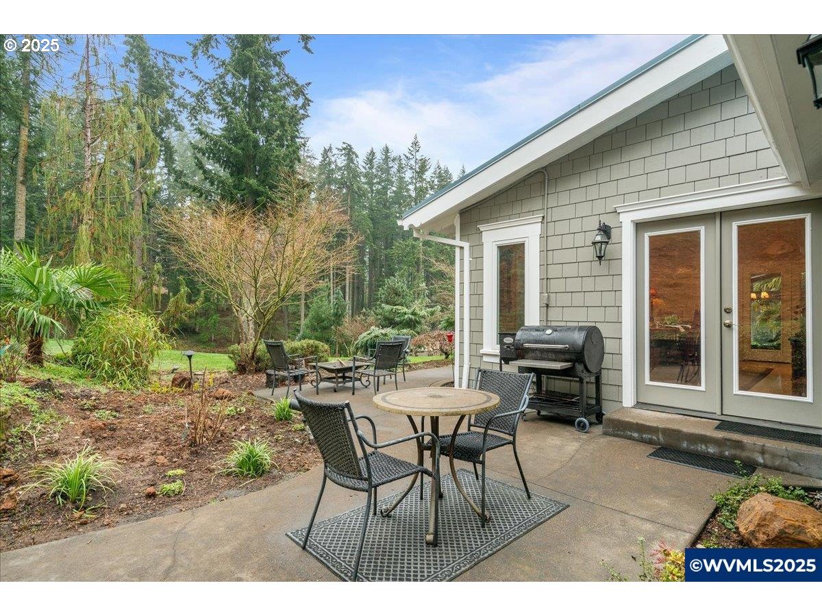 5225 Forest Ridge Road Northeast Silverton, OR 97381 - Photo 11 of 35 Gallery Image 11