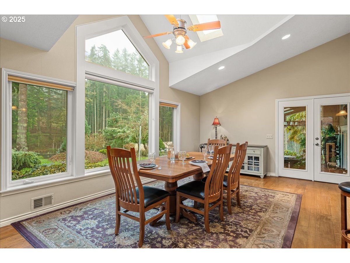 5225 Forest Ridge Road Northeast Silverton, OR 97381 - Photo 12 of 35 Gallery Image 12
