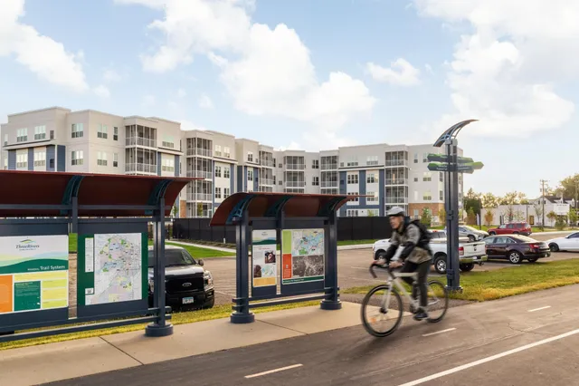 $441,237 | 2350 Harbor Place, Unit 309, Mound, MN 55364