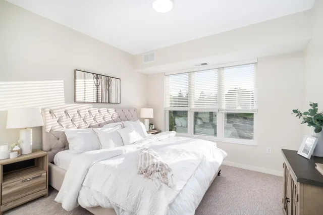 $441,237 | 2350 Harbor Place, Unit 309, Mound, MN 55364