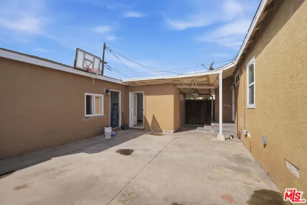 $800,000 | 541 McDonald Avenue, Wilmington, CA 90744