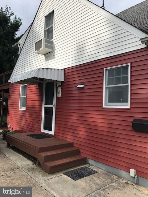 20 Ridgley Street Mount Holly, NJ 08060 - Photo 2 of 23