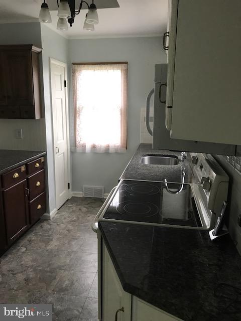 20 Ridgley Street Mount Holly, NJ 08060 - Photo 8 of 23