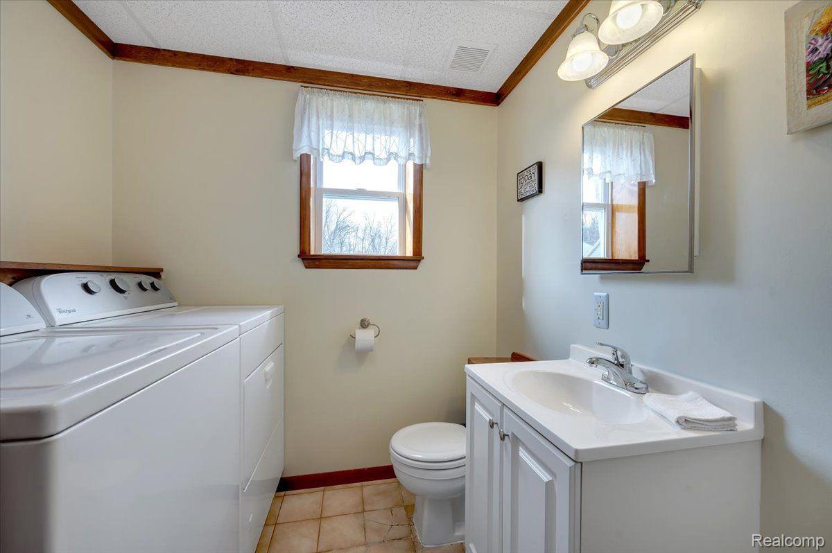 1851 Miles Road Lapeer, MI 48446 - Photo 12 of 26 Gallery Image 12
