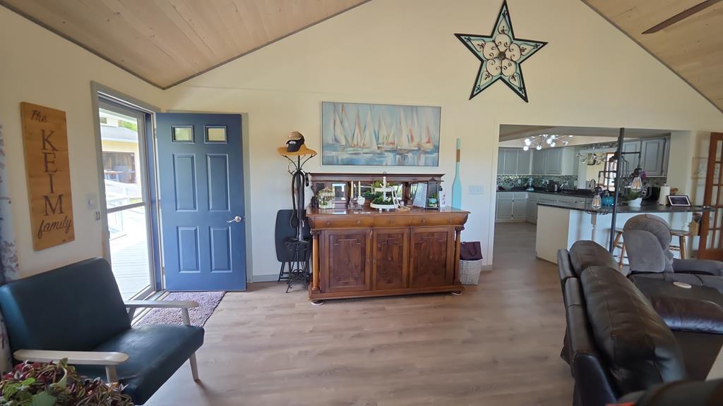 2684 Hidden Valley Road Hiawassee, GA 30546 - Photo 65 of 68 Living room