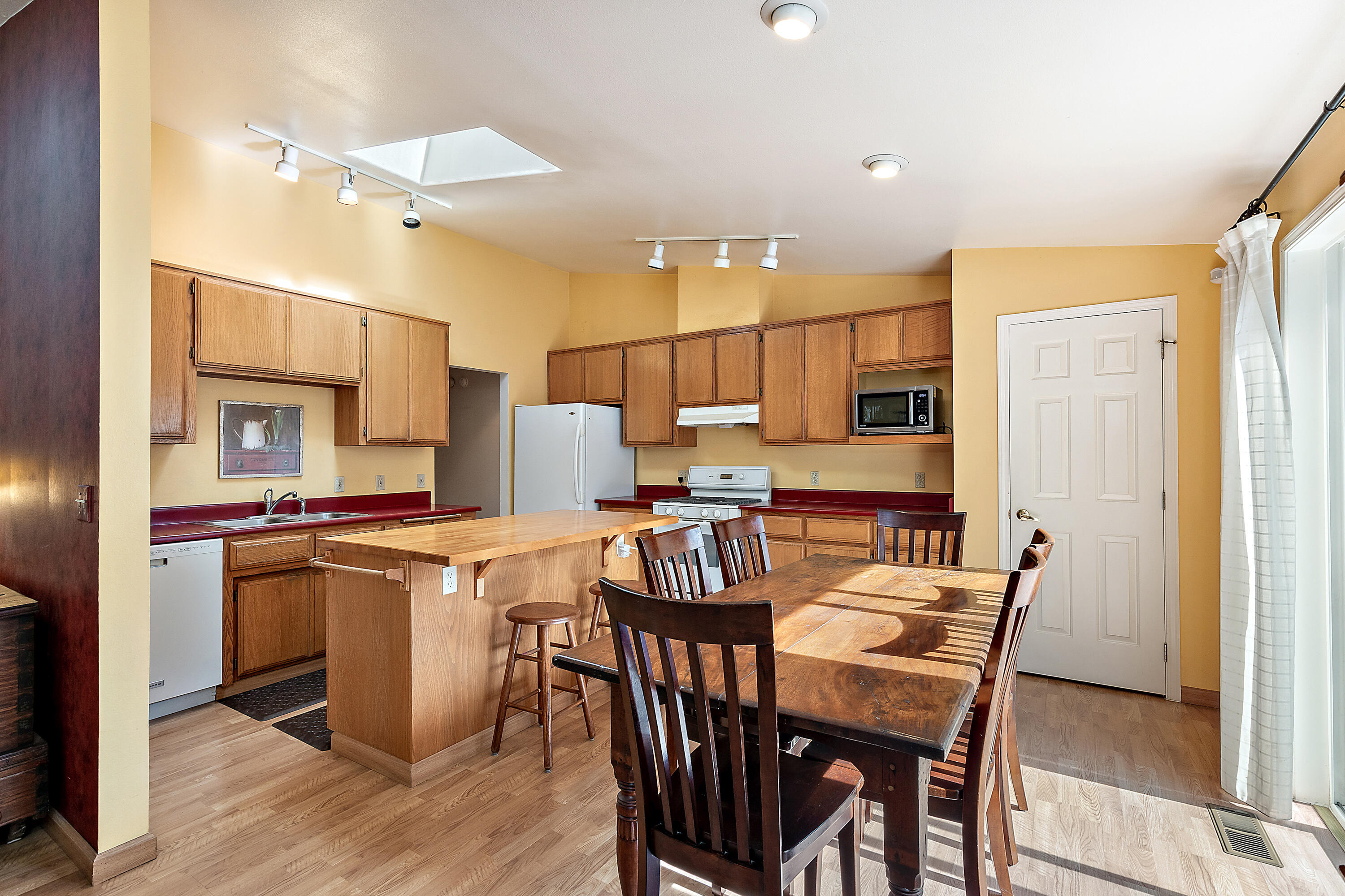 1380 Mill Pond Road Ashland, OR 97520 - Photo 8 of 28 MP(23)