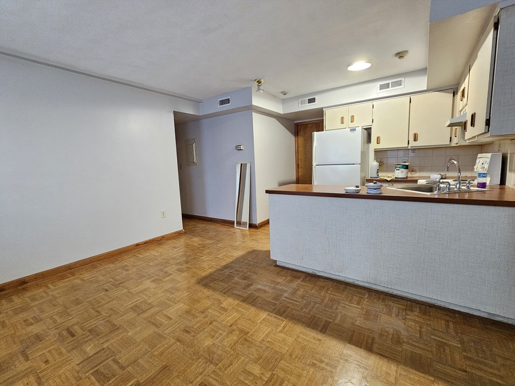 49 Cottage Street, Unit 2 Boston, MA 02128 - Photo 5 of 10