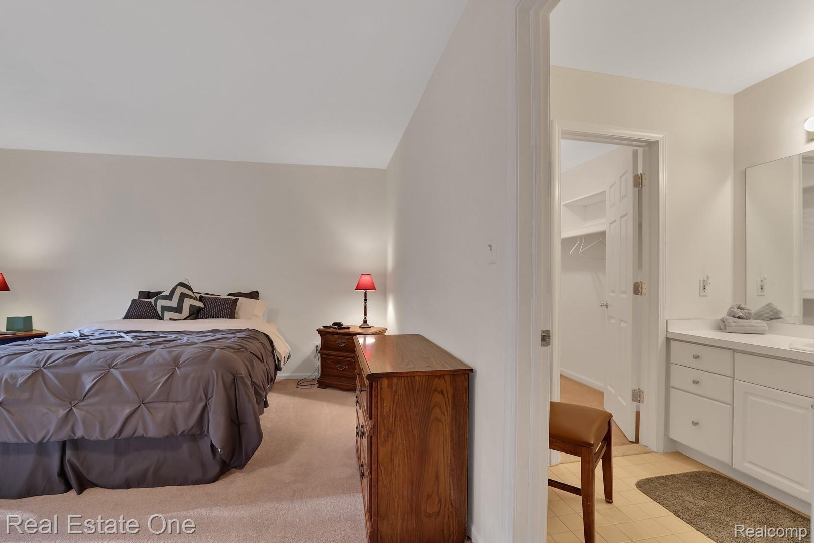 1601 Scenic Hollow Rochester, MI 48306 - Photo 32 of 57 AY2A3996.jpg