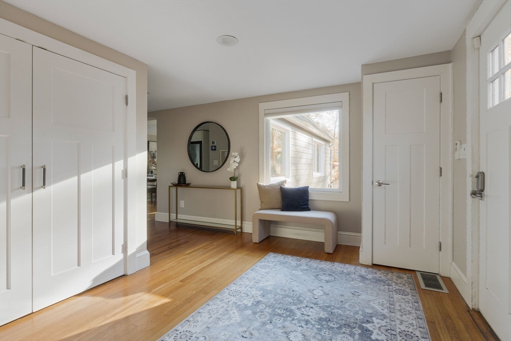 124 Tower Road Lincoln, MA 01773 - Photo 8 of 33