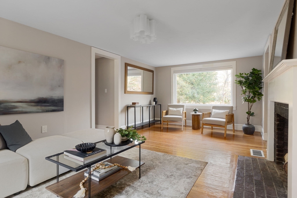 124 Tower Road Lincoln, MA 01773 - Photo 9 of 33