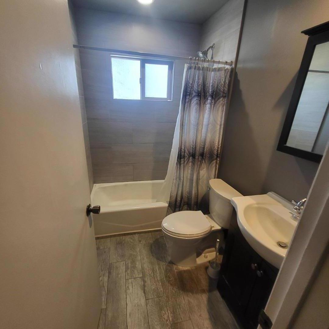 4455 Jade Street, Unit 4 Capitola, CA 95010 - Photo 5 of 7