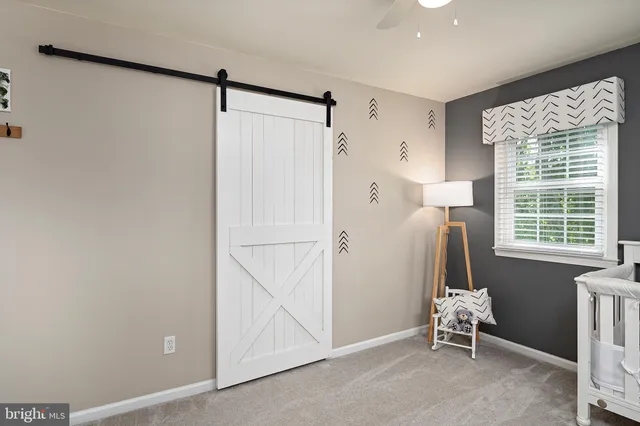 a view of entryway with workspace