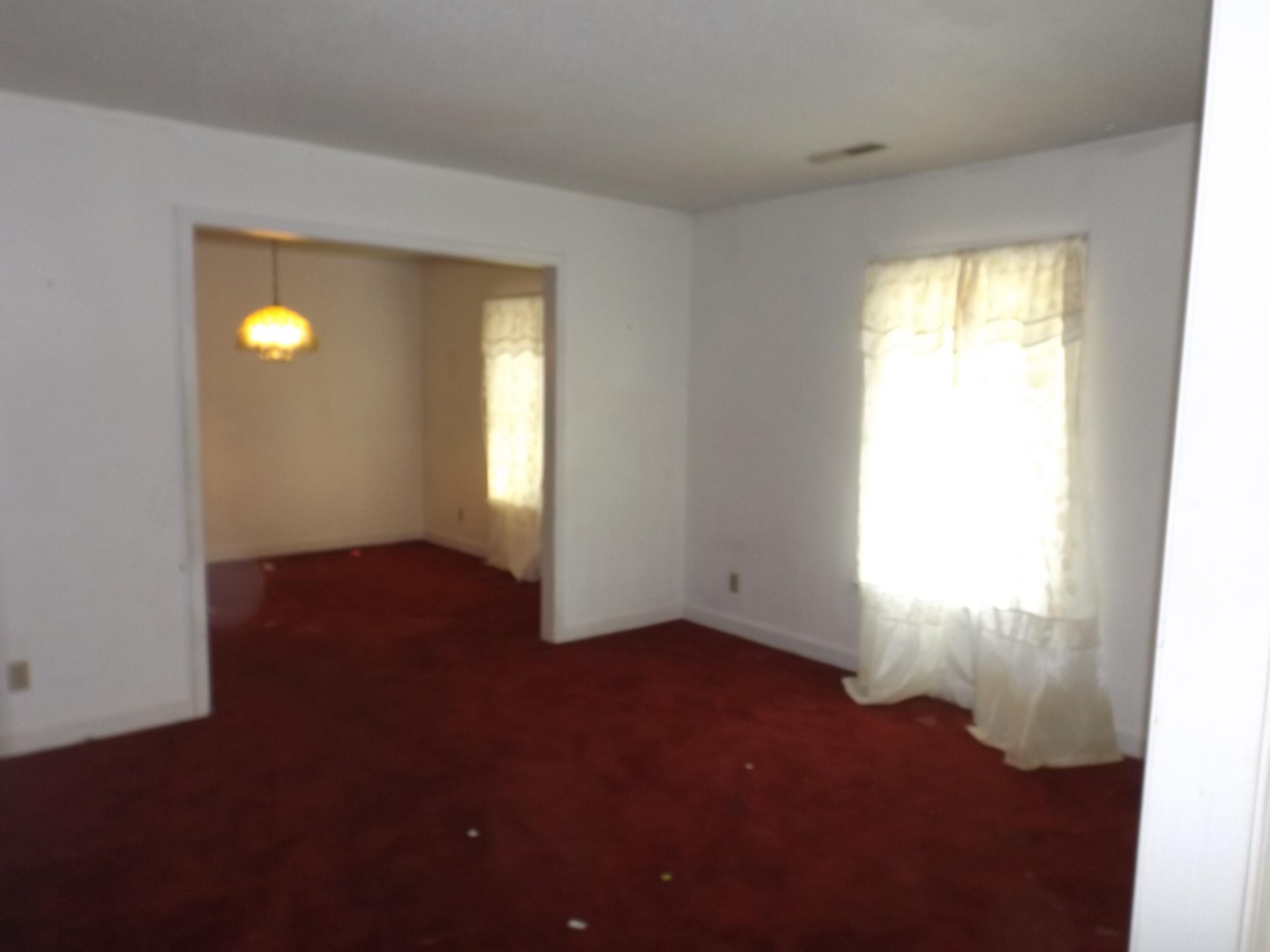 301 Brunson Street Manning, SC 29102 - Photo 14 of 38 Front Living Room