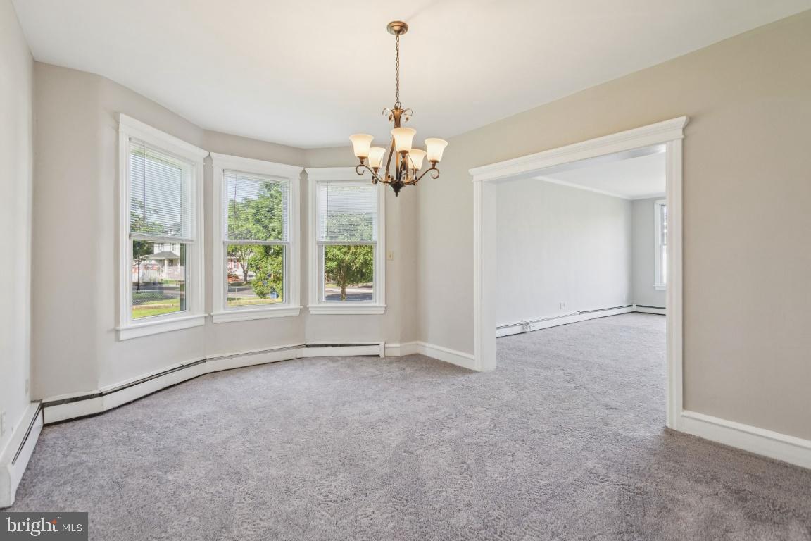 608 Clements Bridge Road Barrington, NJ 08007 - Photo 7 of 25 Dining Room